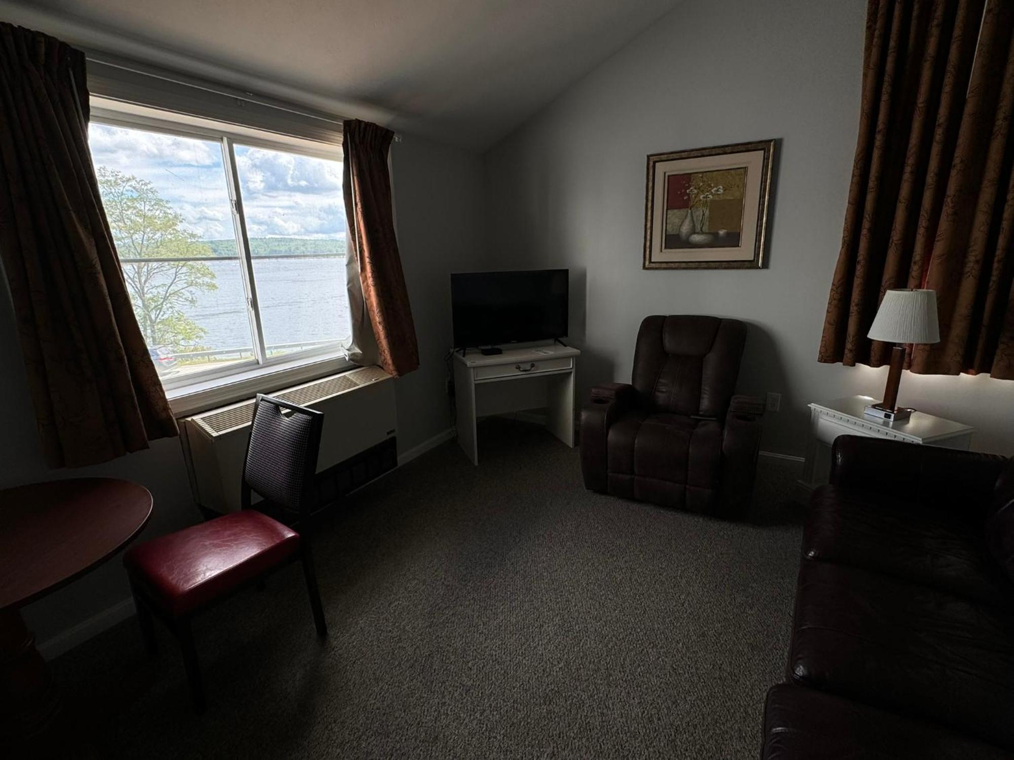 Winnisquam Lake Inn Tilton Zewnętrze zdjęcie